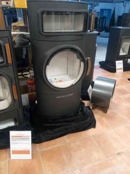 CLOU Xtra 2.0 Back Kaminofen Scheitholz 8 kw AUSSTELLUNGSSTÜCK